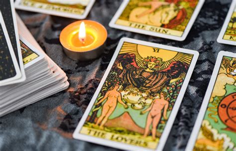 los enamorados tarot amor|Los Enamorados en el Tarot: Significado y Simbolismo